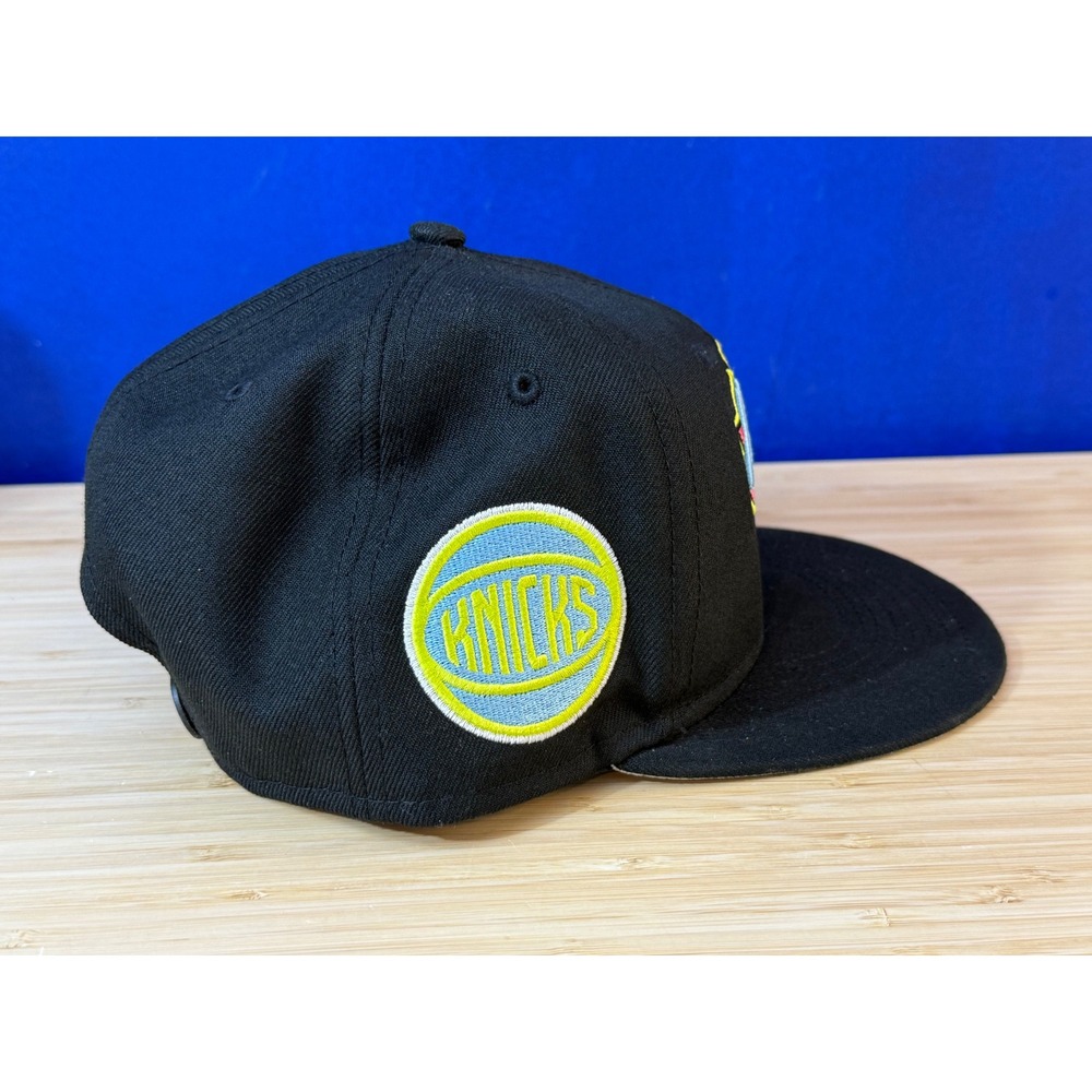 New Era 9FIFTY New York Knicks Snapback Hat Black Neon Logo NBA Cap OSFM - Picture 3 of 8